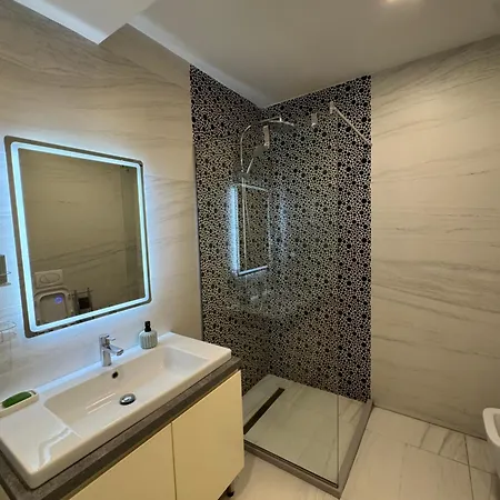 Premium 2 아파트 티라나