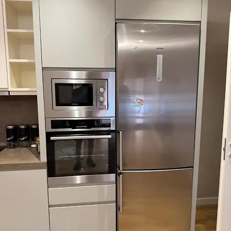 Premium 2 * 티라나